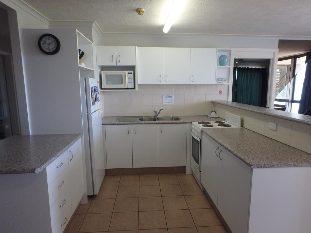 Burleigh Gardens North Hi-Rise Holiday Apartments Guldkusten Rum bild