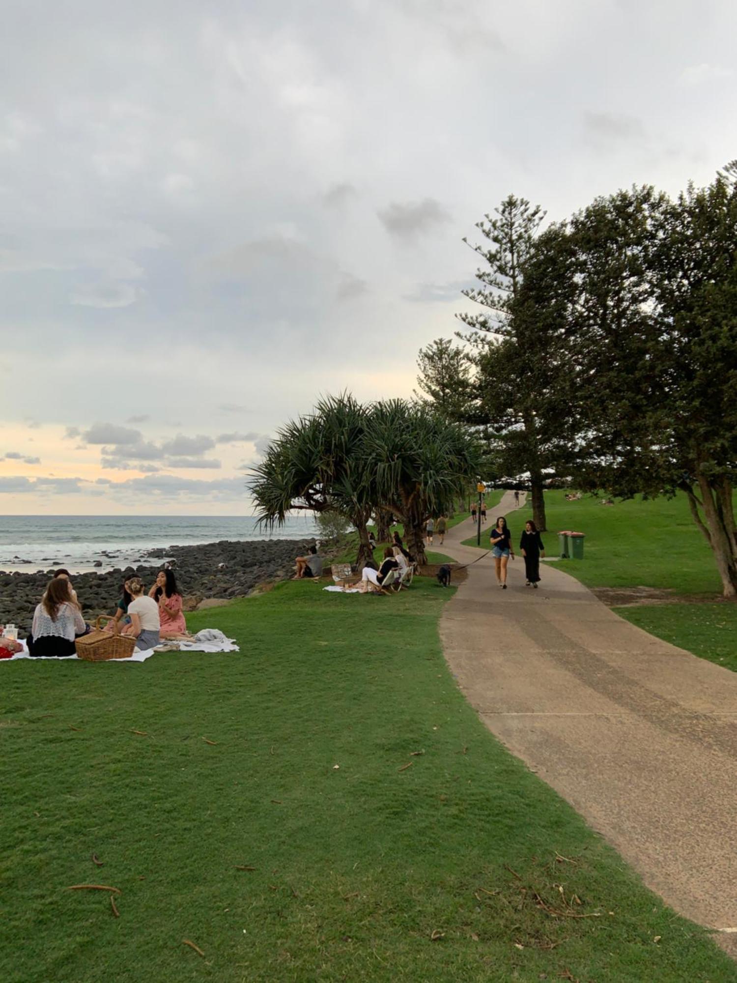 Burleigh Gardens North Hi-Rise Holiday Apartments Guldkusten Exteriör bild