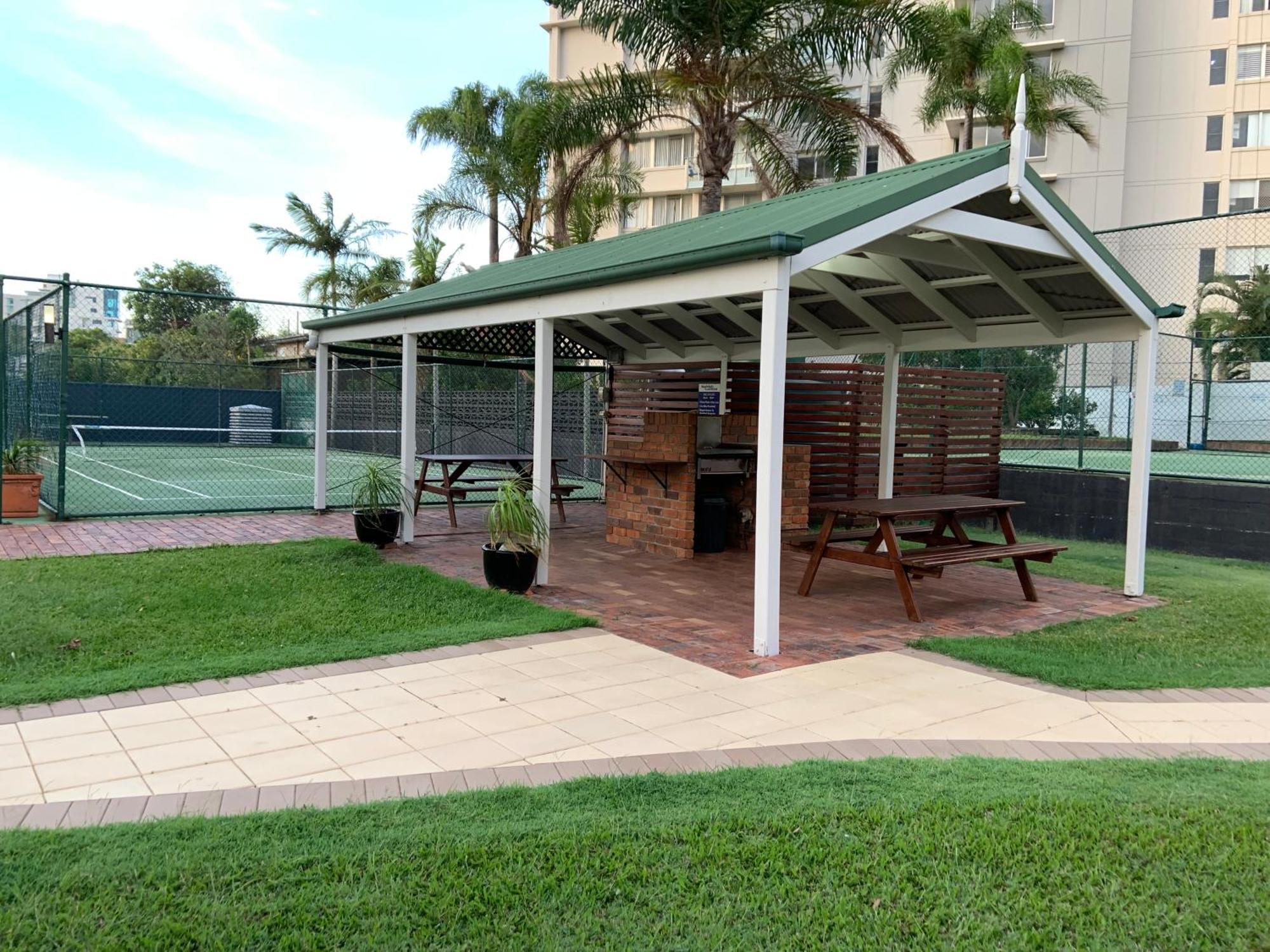 Burleigh Gardens North Hi-Rise Holiday Apartments Guldkusten Exteriör bild